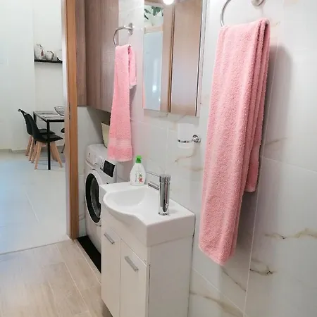 Alex Apartment, Cozy Place In Center Apartament Heraklion